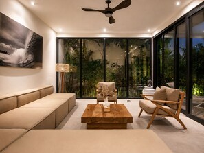 Villa (5 Bedrooms) | Exterior