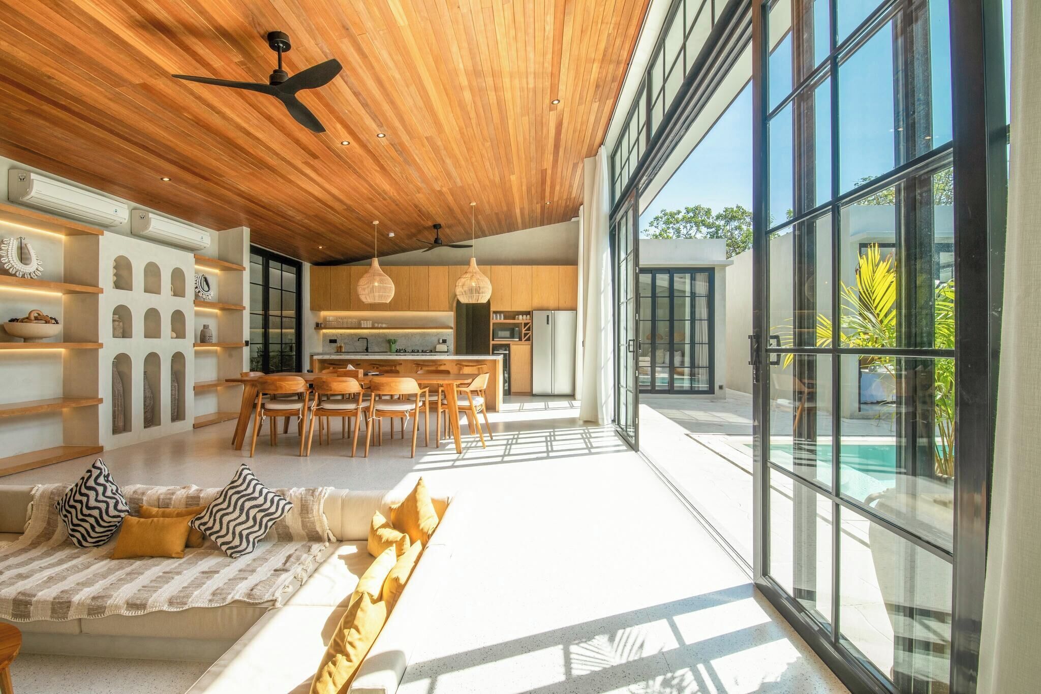 Villa (5 Bedrooms) | Exterior