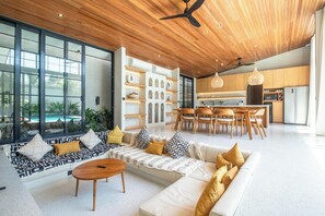 Villa (5 Bedrooms) | Extérieur