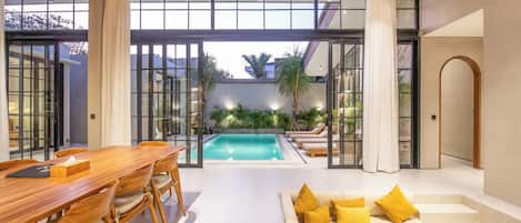 Villa (5 Bedrooms) | Exterior