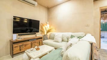 Villa (3 Bedrooms) | Exterior