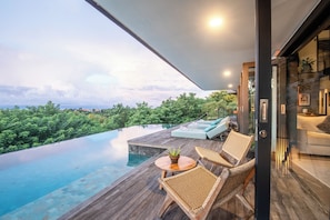 Villa (6 Bedrooms) | Extérieur