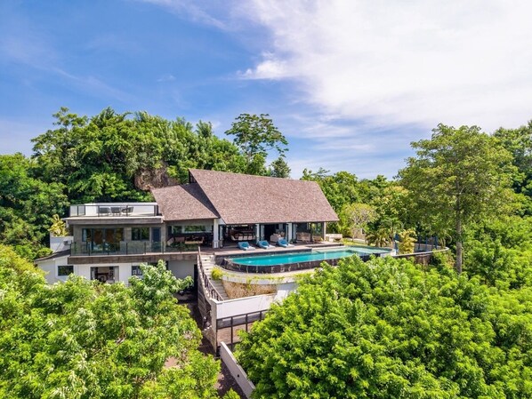 Huvila (6 Bedrooms) | Majoituspaikan julkisivu