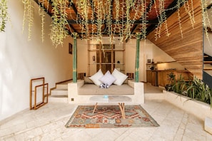 Exterior - Chic 1-br Villa With Pool, 800m From Echo Beach (Canggu)