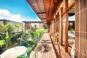 Exterior - Luxury 6BR Canggu 400m to Finns Beach (Canggu)