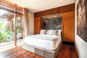 Villa (6 Bedrooms) | Extérieur