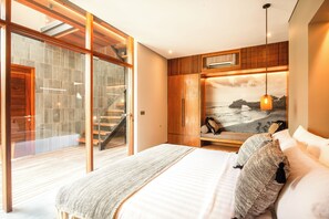 Villa (6 Bedrooms) | Exterior