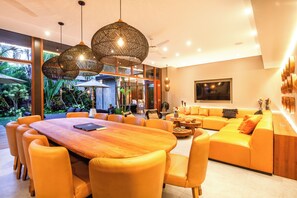Villa (6 Bedrooms) | Extérieur