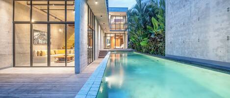 Villa (4 Bedrooms) | Exterior