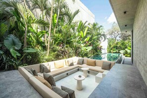 Villa (4 Bedrooms) | Exterior