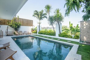 Villa (4 Bedrooms) | Exterior - 4 Bd Seminyak Retreat + Rice Fields 4 Mins to Beac (Kerobokan)