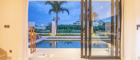 Villa (4 Bedrooms) | Exterior