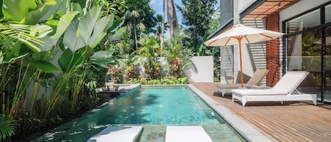 Villa (5 Bedrooms) | Exterior