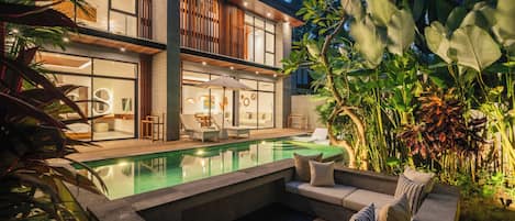 Villa (5 Bedrooms) | Exterior