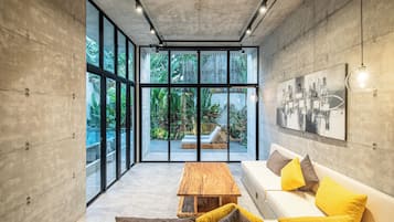 Villa (4 Bedrooms) | Exterior