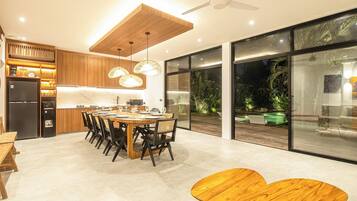 Villa (5 Bedrooms) | Extérieur