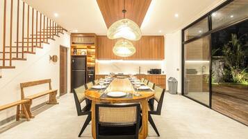 Villa (5 Bedrooms) | Exterior