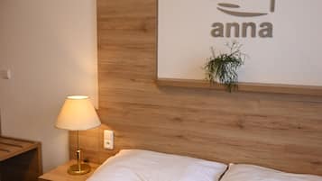 Caja de seguridad en la habitación y escritorio