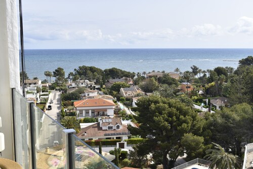 Apartamento con vistas al mar espectacular.