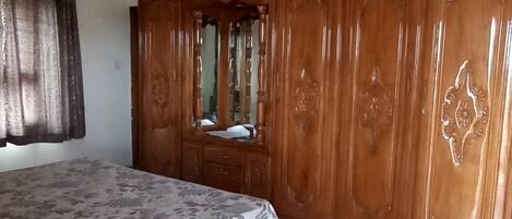 3 habitaciones, wifi gratis y ropa de cama