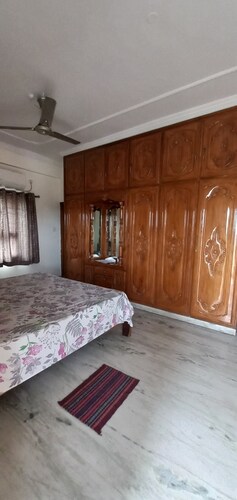 Fully furnished 3 a/c bedrooms apartment in a  central location of Visakhapatnam