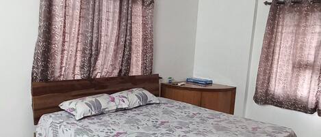 3 bedrooms, free WiFi, bed sheets