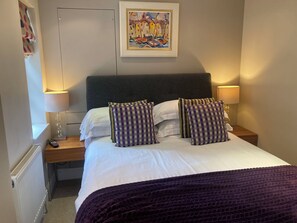 1 chambre, fer et planche à repasser, Wi-Fi gratuit, draps fournis