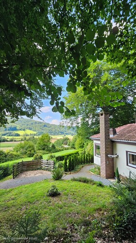 Ferienhaus Elfenhain: Traumhafter Weserblick & moderne Ausstattung.