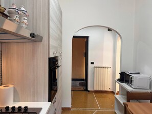 Fridge, microwave, oven, stovetop - Inviting 1-bedroom flat with Balcony (Rapallo)