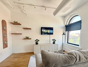 TV