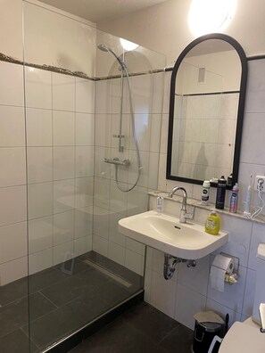 Haartrockner, Toilettenpapier