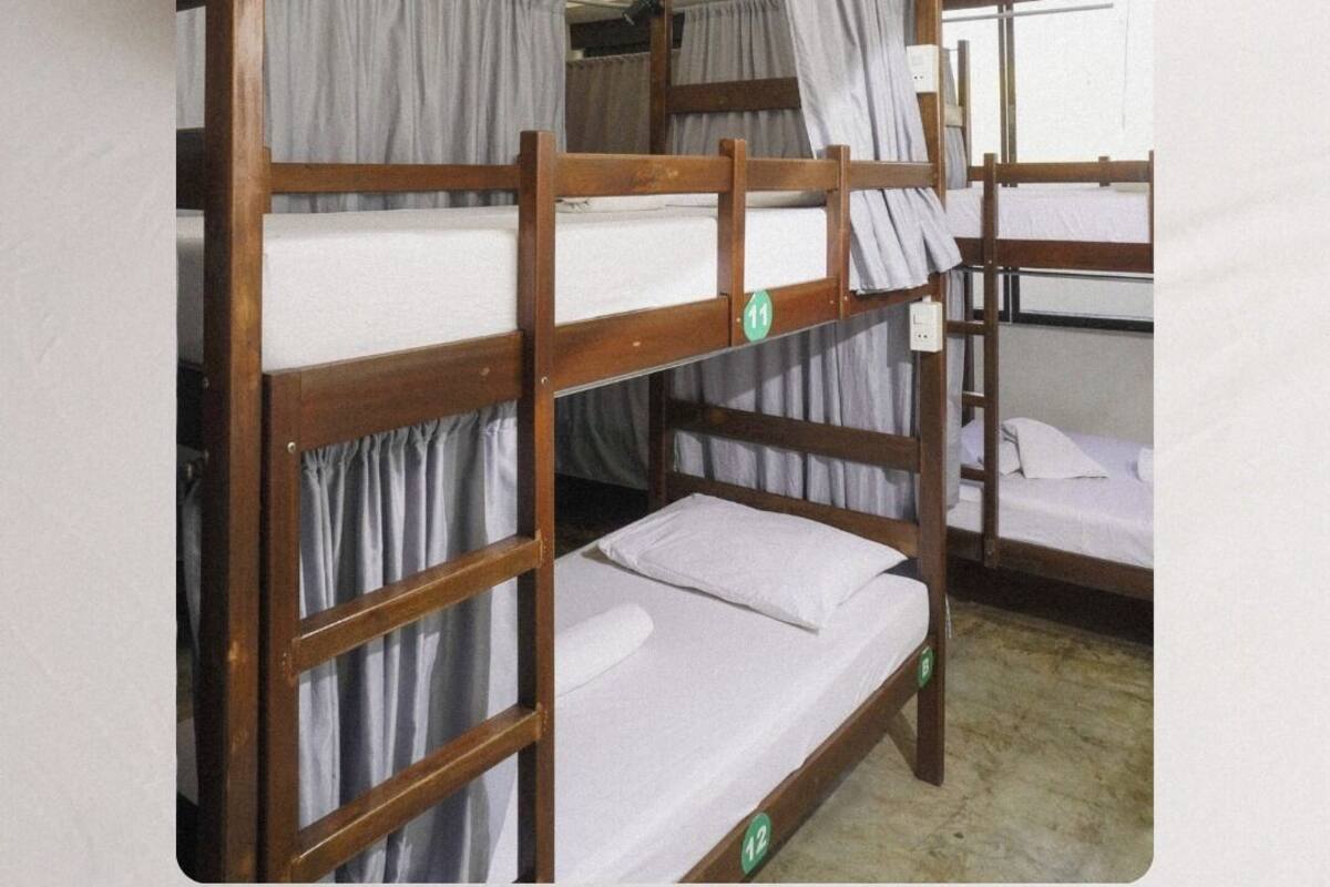 City Shared Dormitory | Free WiFi