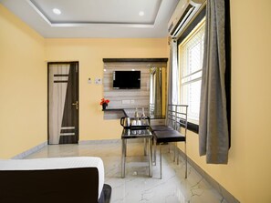 House | Reception - Collection O Hotel Pearl Paradise (Brahmagiri)