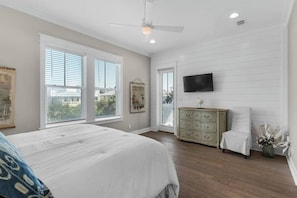 5 bedrooms, desk, iron/ironing board, WiFi