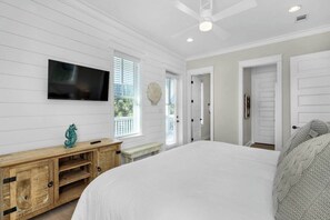5 bedrooms, desk, iron/ironing board, WiFi