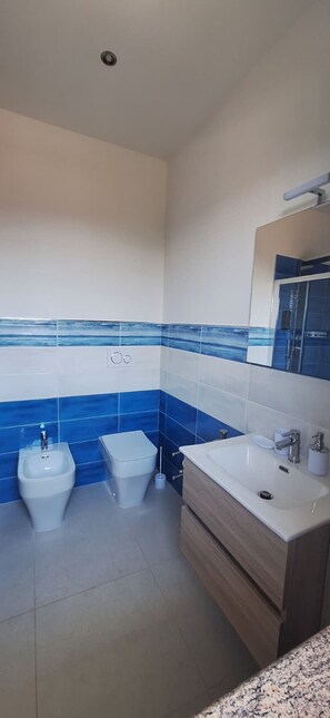 Superior-Zimmer | Badezimmer | Dusche, Regendusche, Haartrockner, Bidet