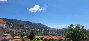 Vue sur la campagne depuis l’hébergement