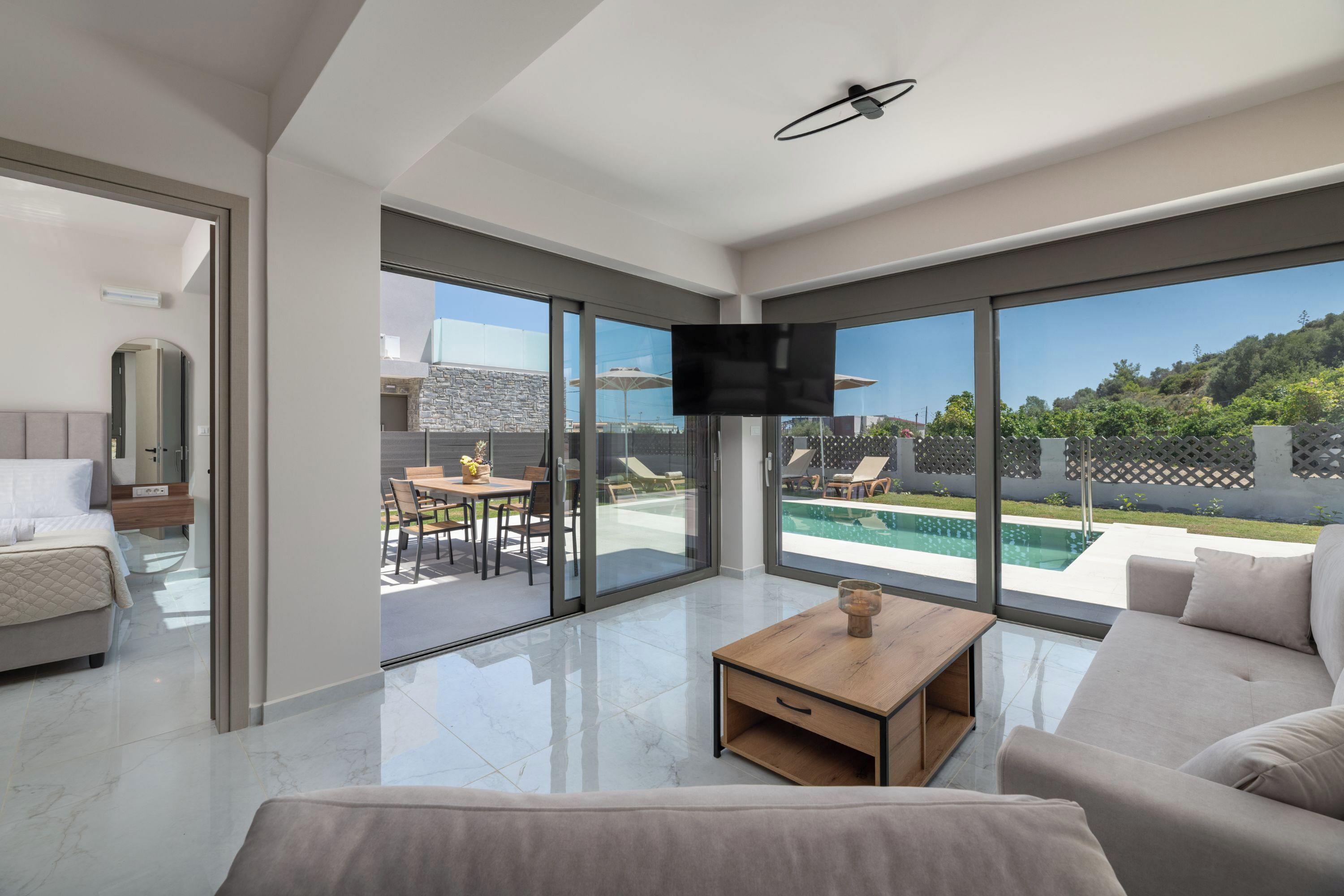 TV connectée, table de tennis de table