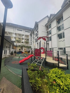 Studio, 1 Bedroom, Accessible | Children’s area
