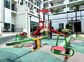 Studio, 1 Bedroom, Accessible | Children's area