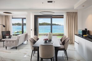 Apartamento executivo, 3 quartos, terraço, vista para o mar | Cofres nos quartos, cortinas blackout, quartos à prova de som