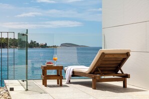 Piscine extérieure (ouverte en saison)