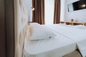 1 chambre, fer et planche à repasser, accès au Wi-Fi (inclus)