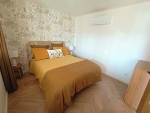 1 bedroom, iron/ironing board, travel cot, free WiFi