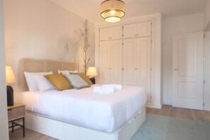 1 slaapkamer, een strijkplank/strijkijzer, gratis wifi