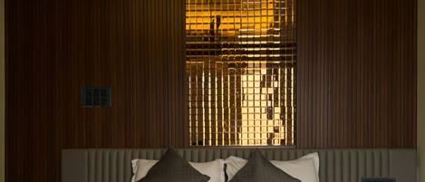 4 bedrooms, WiFi, bed sheets