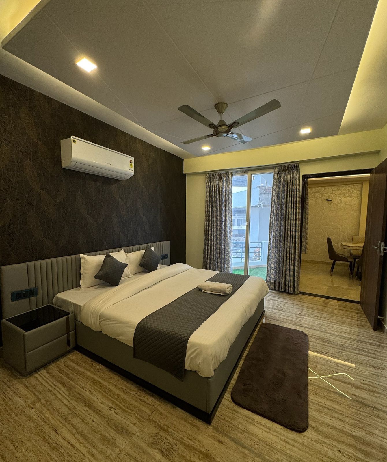 4 bedrooms, WiFi, bed sheets