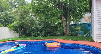 4-bedroom bungalow in charming Blainville with fitness room and AC
