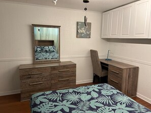 4 bedrooms, WiFi, bed sheets
