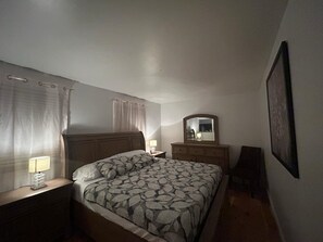 4 bedrooms, WiFi, bed sheets
